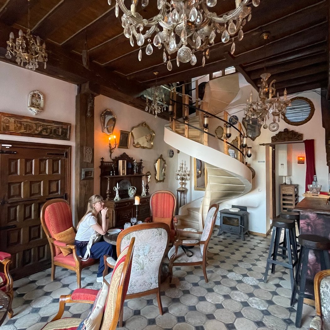 Restaurant Bar à vins - La cour du Roi 2